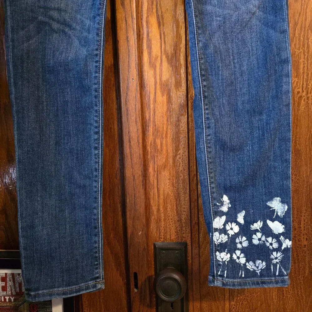 HANDCRAFTED Upcycled Denim Jeans HANDPAINTED Floral Boho Casual Bottoms Size 10